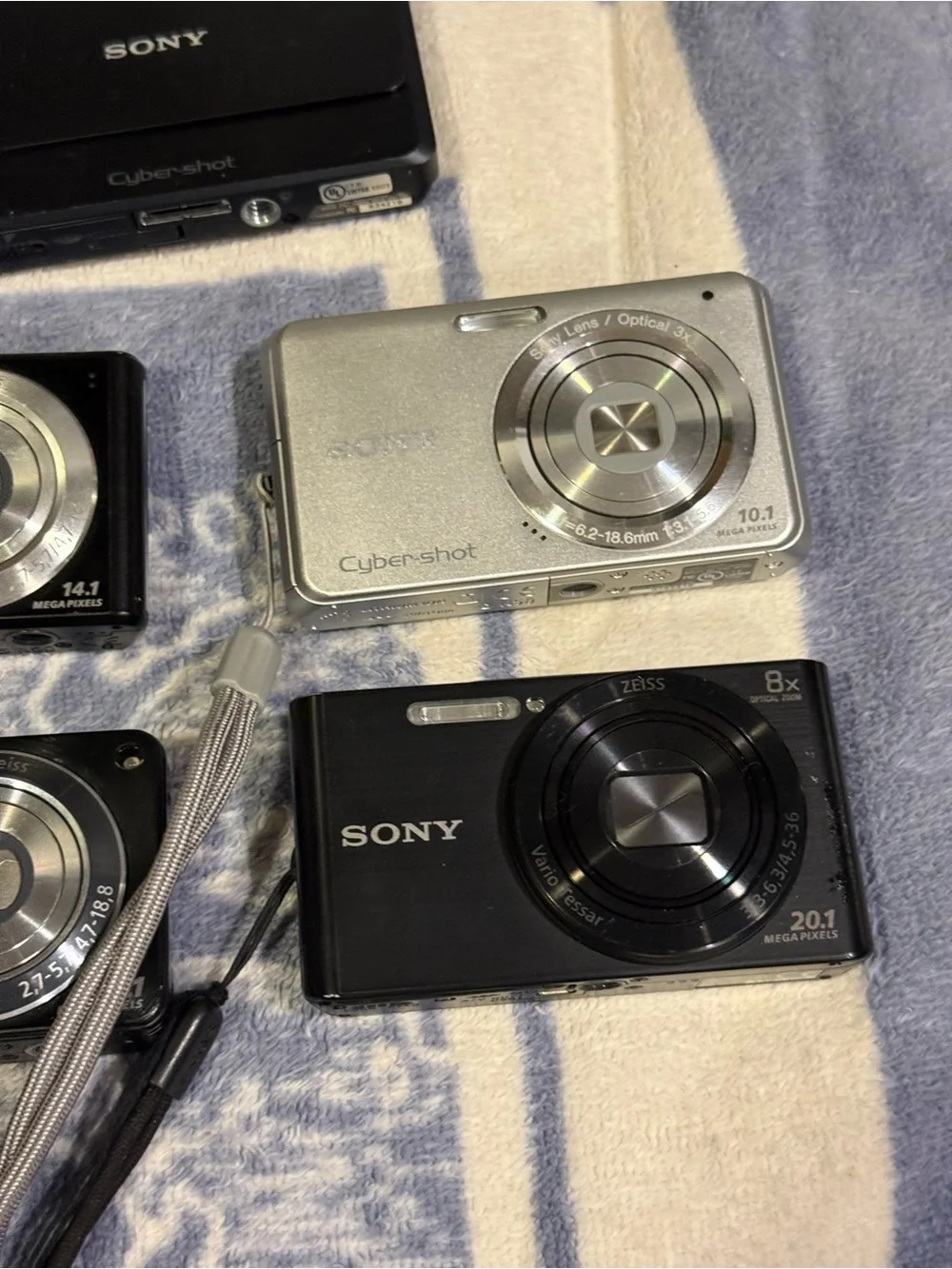 Sony Cyber-shot Digital Camera Bundle - Black & Silver ALL WORK! Rare y2k